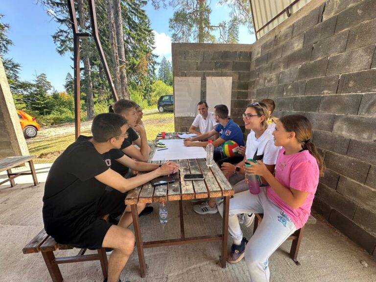 TEAM BUILDING AVANTURA- za jači i uspješniji Centar za mlade INPUT!