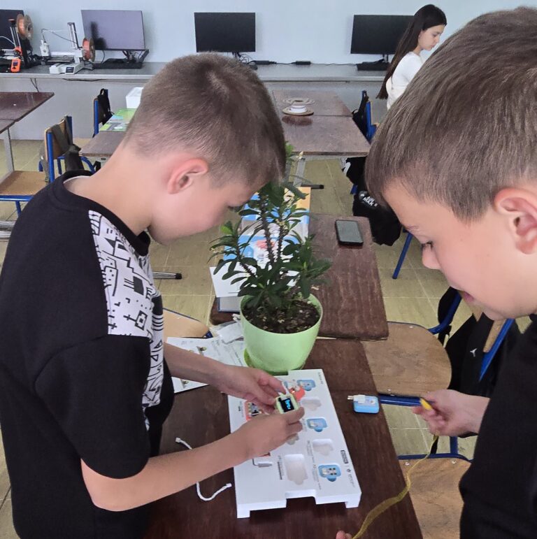 STEM radionice u OŠ „Edhem Mulabdić“ Zenica: Učenje kroz praksu i inovacije