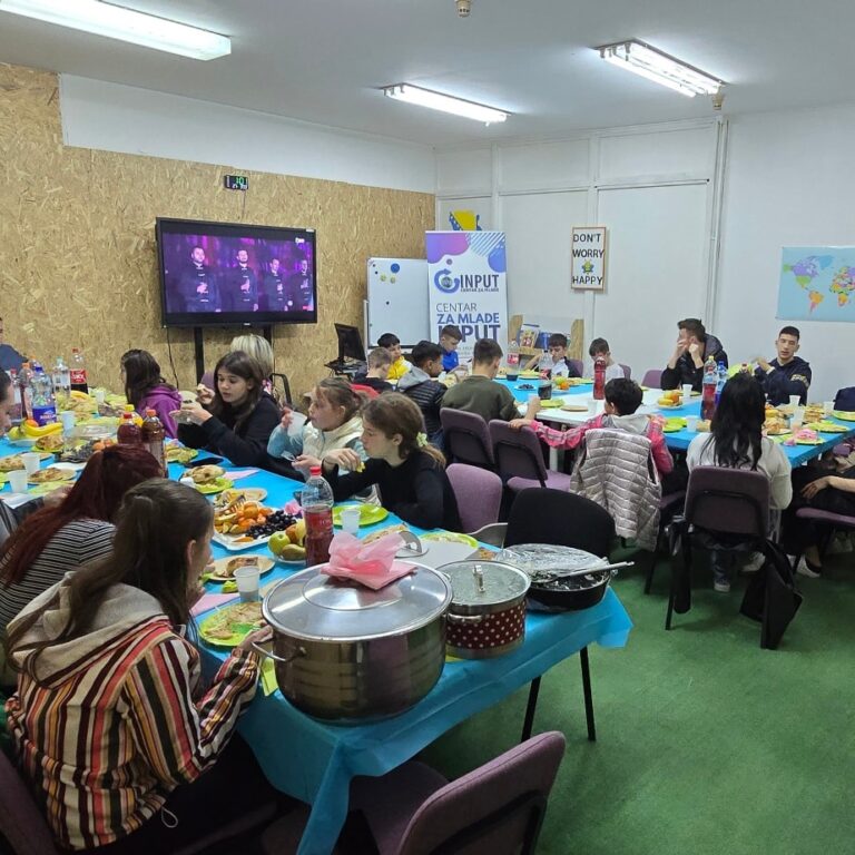 18 godina zajedništva: Iftar i druženje sa djecom i mladima iz JU „Dom porodica“ Zenica
