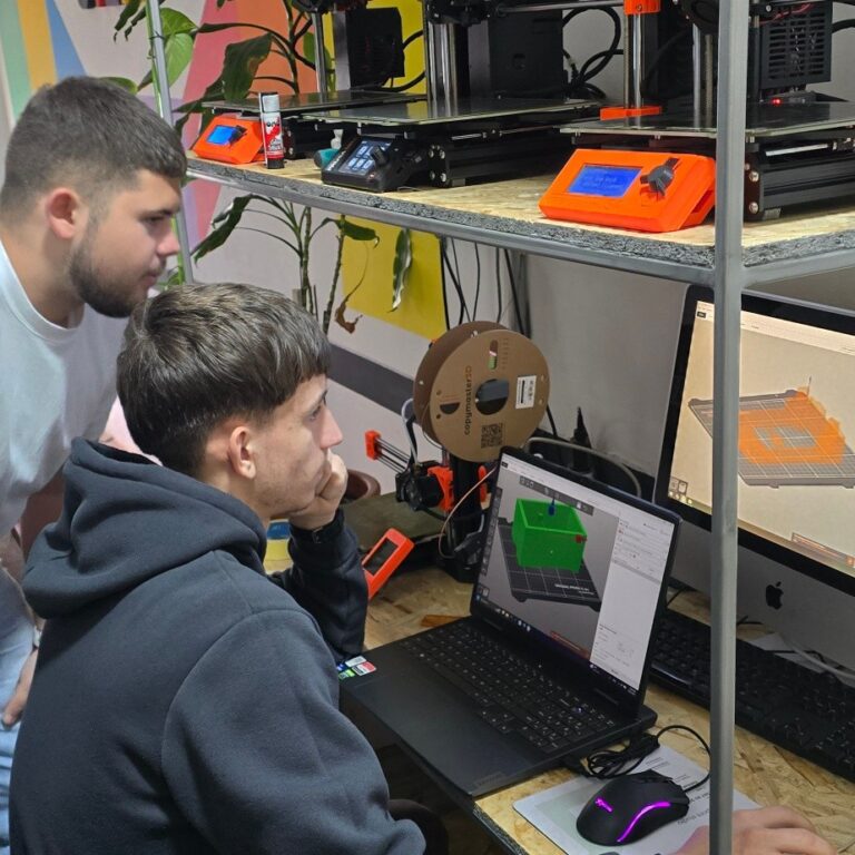 Tehnička škola Zenica i Centar za mlade INPUT zajedno razvijaju 3D projekte