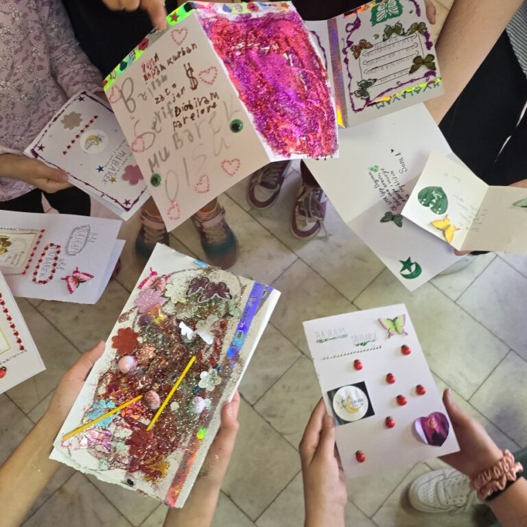 Radionica „U susret Bajramu“ okupila djecu i mlade u duhu kreativnosti i zajedništva